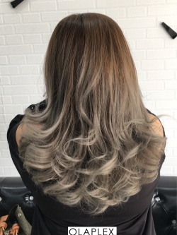 ทำสีผมสไตล์ Ombre โทนบรอนสว่างประกายเทา