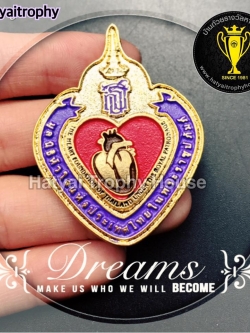 เข็มกลัดโลหะ ตรามูลนิธิ