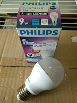 หลอดไฟ LED E27 Bulb ขนาด 9W 220V Cool White PL (Philips)