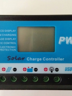 ตัวควบคุมการชาร์จแบตเตอรี่ แบบ PWM_20A 12/24V (SS-1220LN)