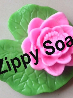 แม่พิมพ์ซิลิโคน ดอกบัว 5 ช่อง 115 g สั่งผลิตขั้นต่ำ 2 ชิ้น IIUU