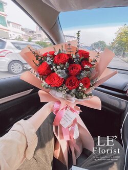ช่อดอกไม้กุหลาบเเดงนำเข้า ImPort red rose Fresh flower