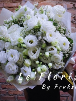 ช่อไลเซนทัสสีขาว White Eustoma Bouquet