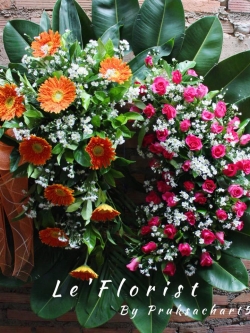 W42พวงหรีดดอกไม้สด