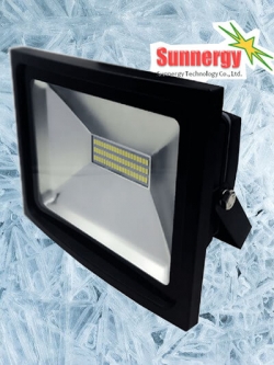 Solar Flood Light 12V 50W รุ่น STCLF-LVFCOB50W