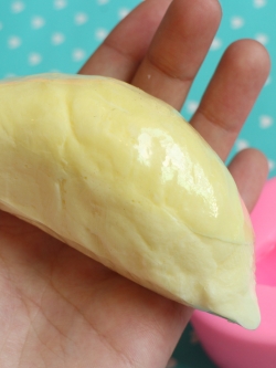 แม่พิมพ์ซิลิโคนทุเรียน 90g 1 ช่อง