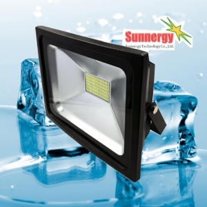 Solar Flood Light 12V 50W รุ่น STCLF-LVFSMD50W